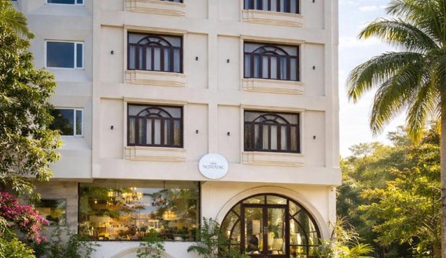Hotel Nomadic