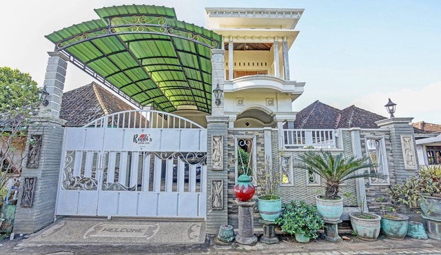 Hotel O Desa Wisata Alam Gosari (wagos)