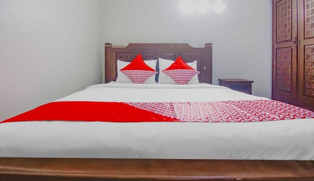 Hotel O Gayatri Residence