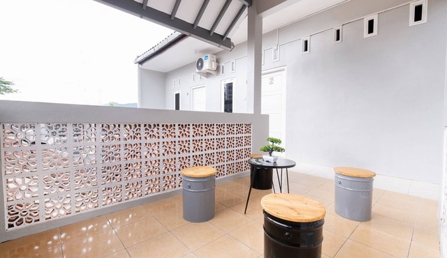 Hotel O Nareswari Guest House Syariah