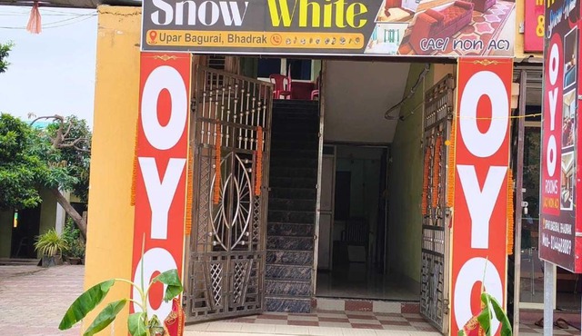 Hotel O Snow White