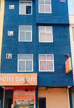 Hotel oak tree jaipur