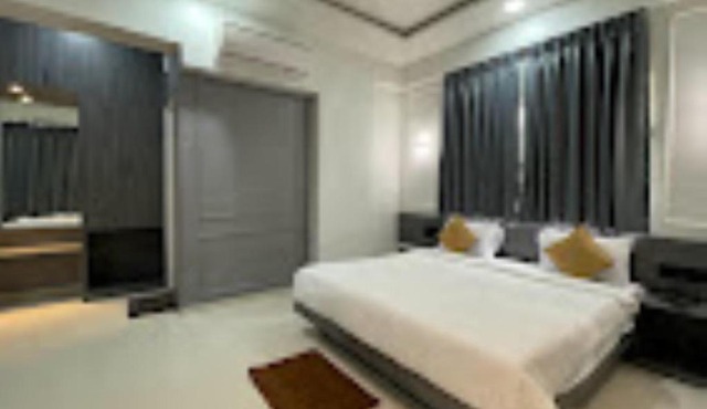 HOTEL OBERON SOLAPUR