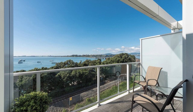 Hotel on Devonport