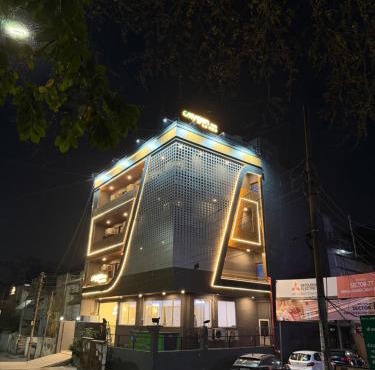 Hotel Oxygen La Vida Stay- Couple Friendly-Noida Sector 18