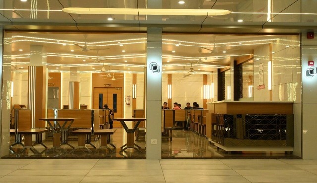 HOTEL PARQOTEL