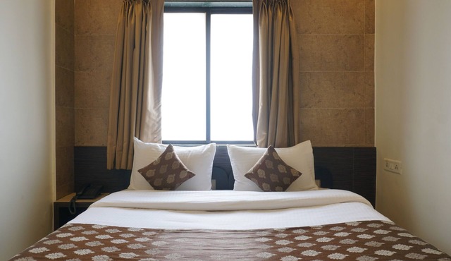 Hotel Pavitra