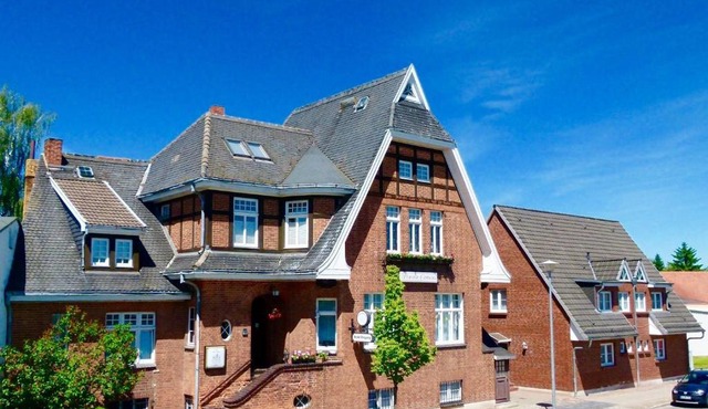 Hotel & Pension Villa Camenz