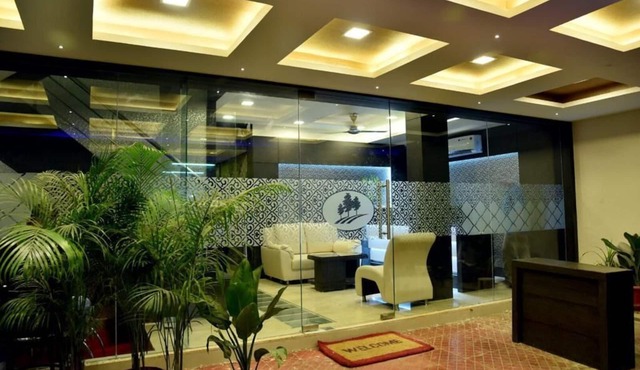 Hotel Pine Tree