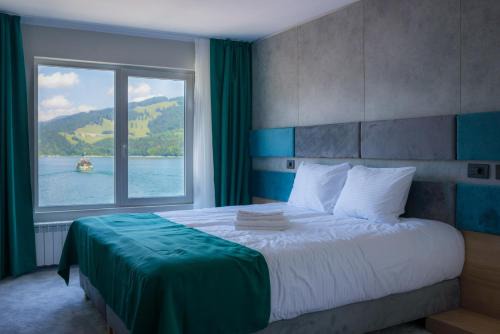 Hotel Plutitor Lebăda