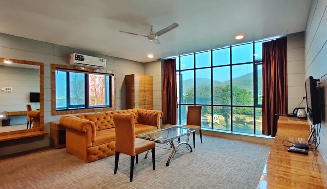 Hotel Prashant International