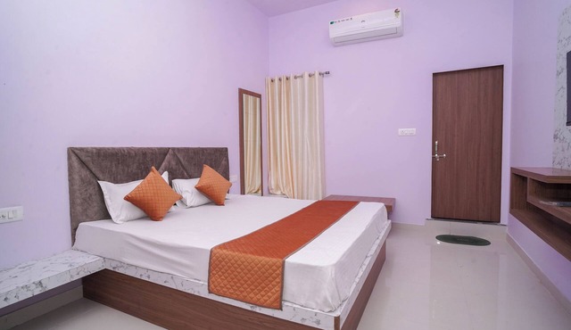 Hotel Pushpa Inn