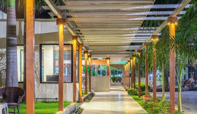 Hotel Pushpak Resort