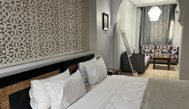 Hotel Pyramides Collection