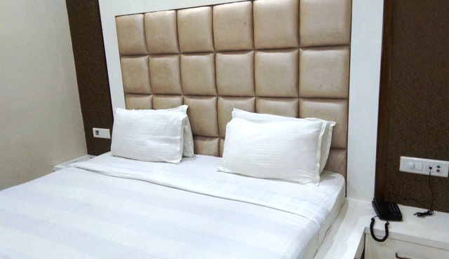 Hotel R P