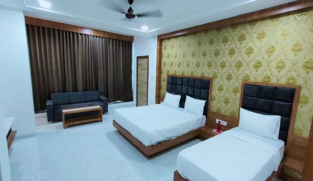 Hotel Rest and Leaf
