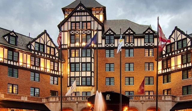 Hotel Roanoke & Conference Ctr, Curio Collection by Hilton