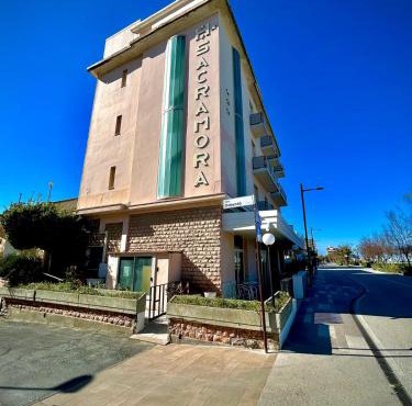 Hotel Sacramora