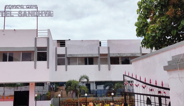 Hotel Sandhya