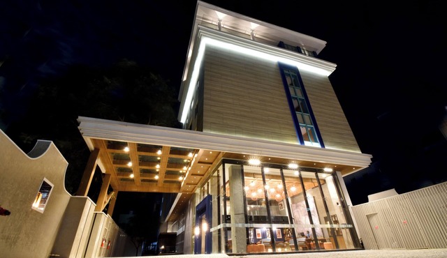 Hotel Sands Point