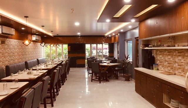 HOTEL SATKAR