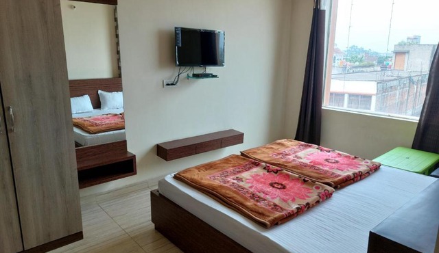 HOTEL SATYAM PALACE