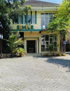 Hotel Semilir Syariah Sampang