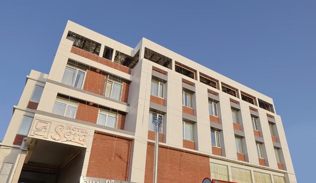 HOTEL SERA, Vadodara