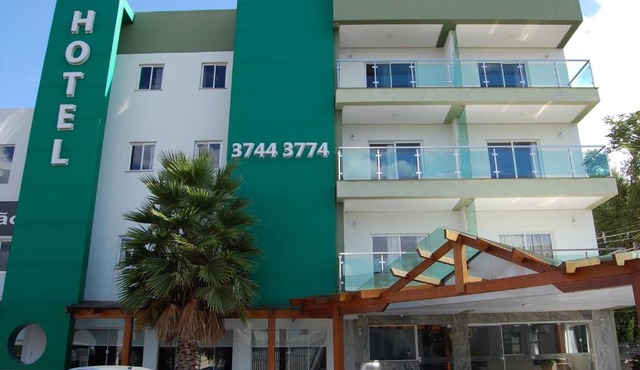 Hotel Serrano