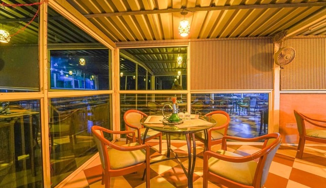 Hotel Silver Leaf