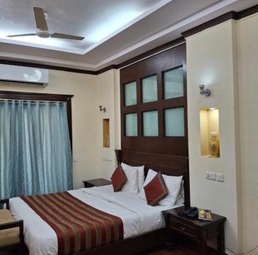Hotel Siris 18