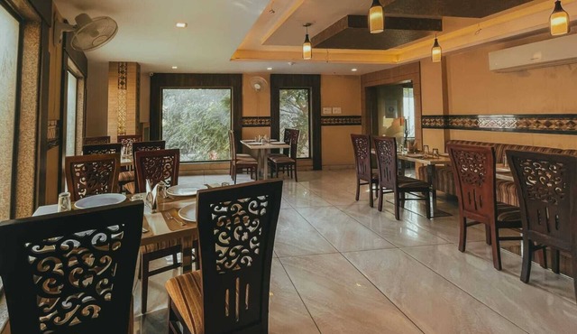 Hotel SLE Residency