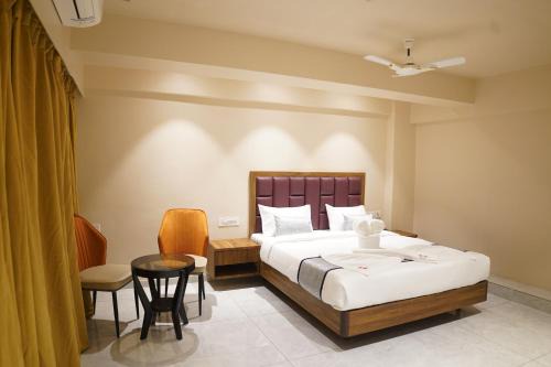 Hotel Status Inn