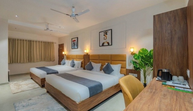 Hotel TGR