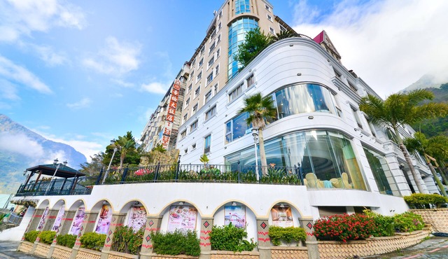 Hotel Tilun Dongpu Spa