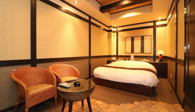Hotel To