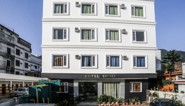 Hotel Today, Katra