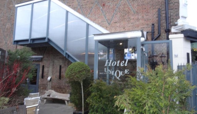 Hotel Unique