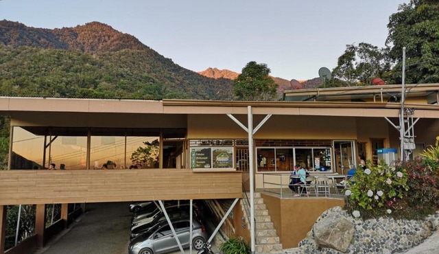 Hotel Uran