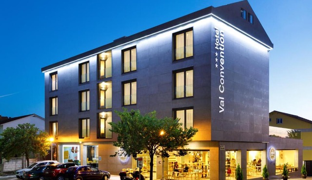 Hotel Val Convention