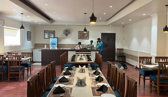 Hotel Vasu International