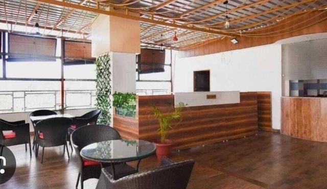 Hotel Yours Pacific