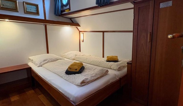 Hotelboot Zwaan