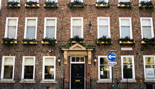 Houndgate Townhouse