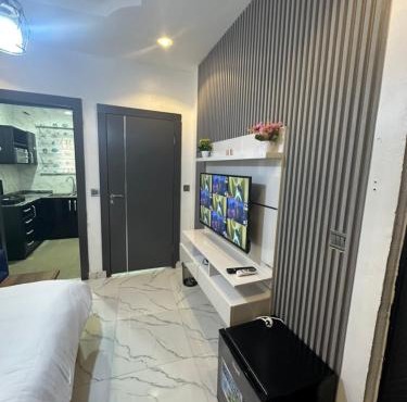 House 14 Mini