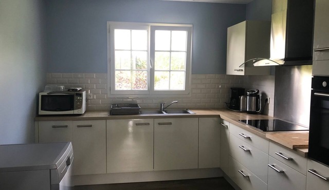 HOUSE (2.5 kms from Etretat) - (3 to 5 bedrooms /10 pers)