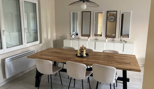 House 8 persons