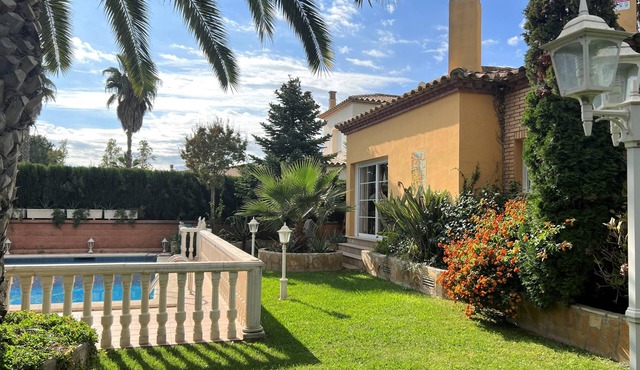 House Adriana- private pool, garden, barbecue, air conditioning, wifi.