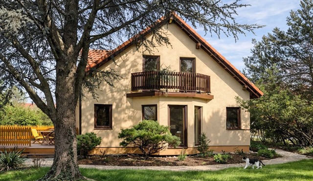 House Altburgstädtel- close to the city center in the countryside for large families with 8 people in Dresden