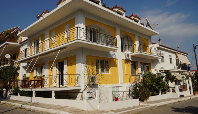 House Antoinet. Ireon Samos